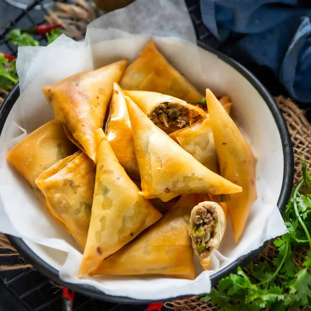 CHICKEN SAMOSA